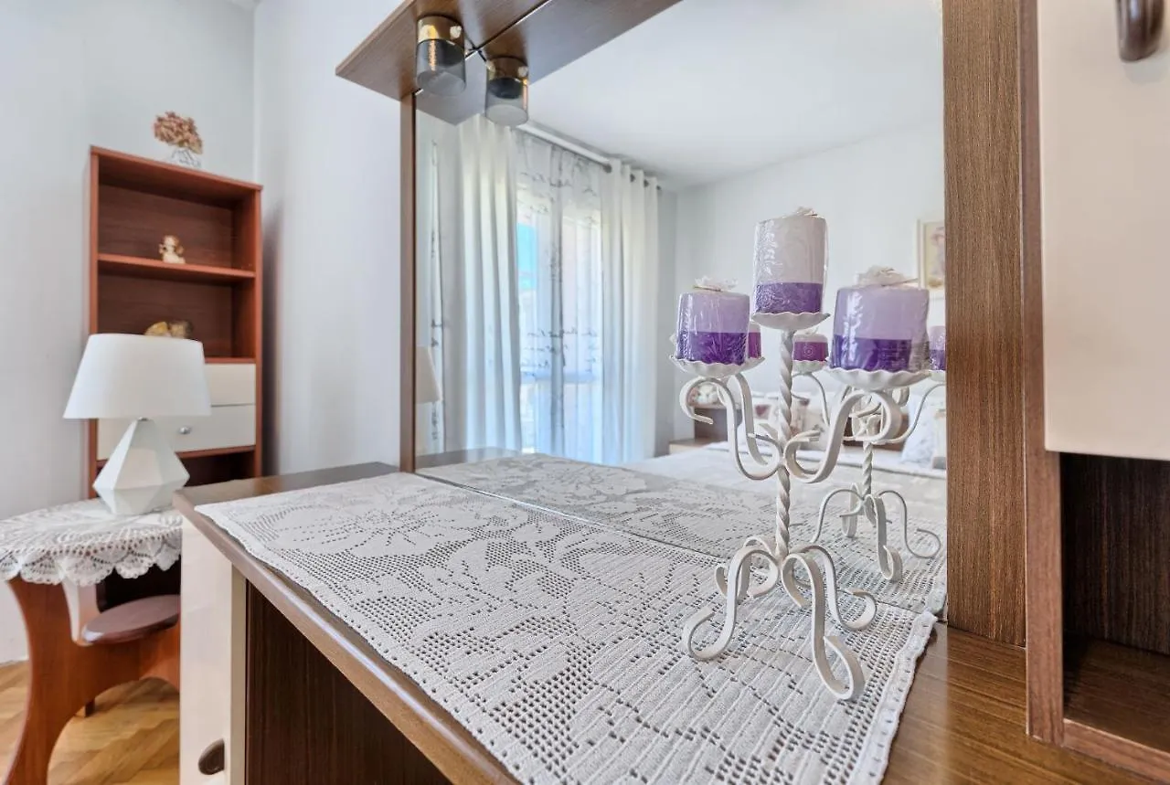Apartments Meridians Kastela 0*,  Croatia