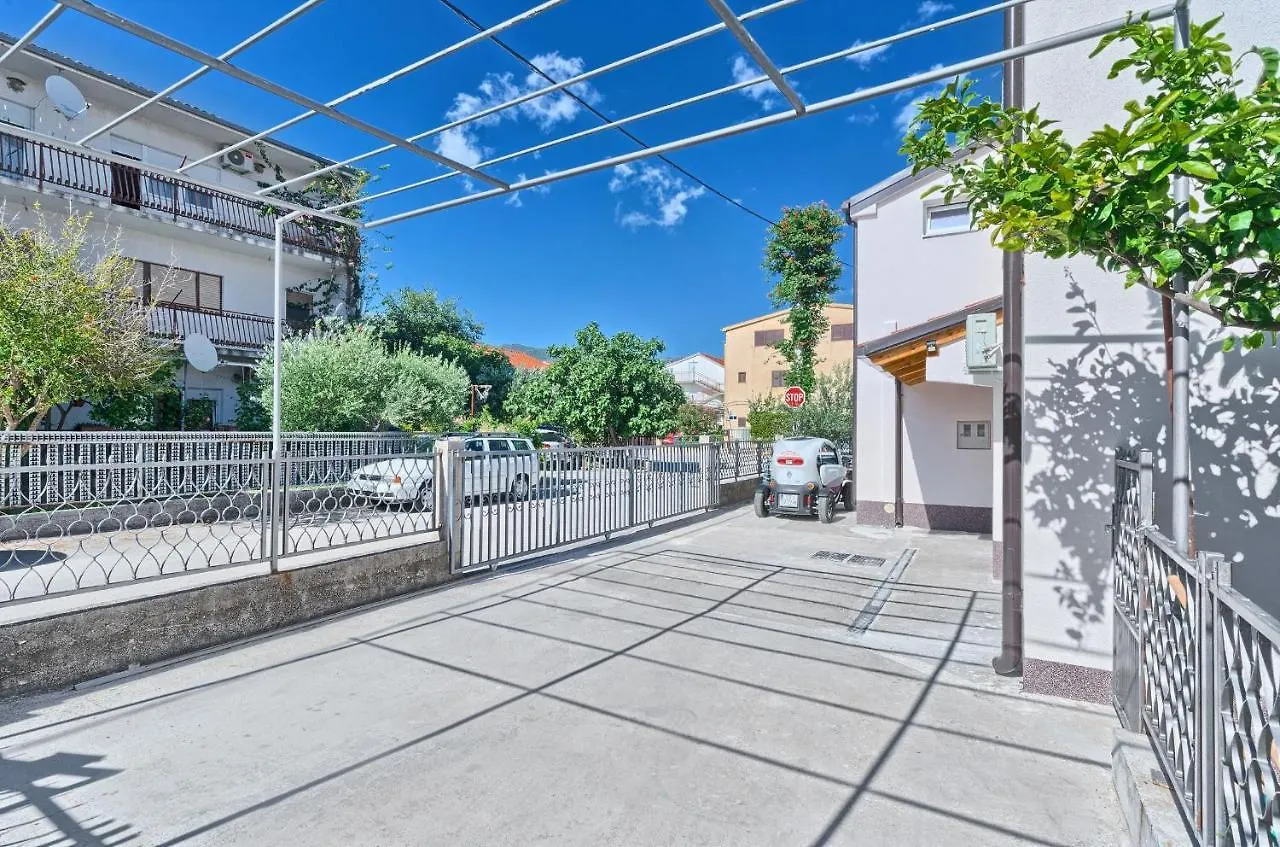 Apartments Meridians Kastela Croatia