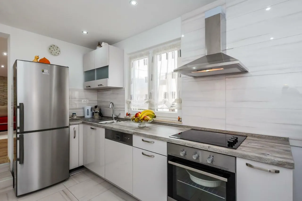Apartments Meridians Kastela Croatia