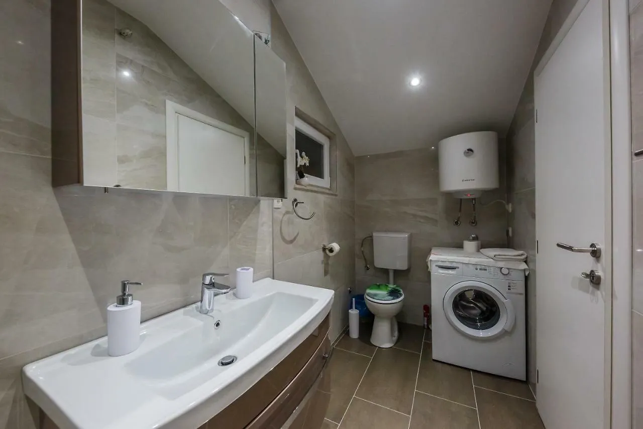 Apartments Meridians Kastela Croatia
