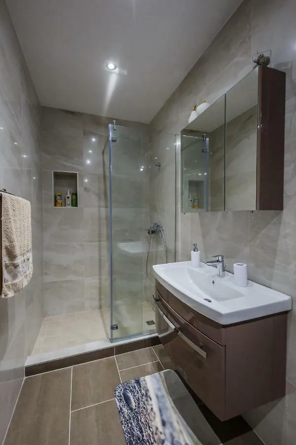 Apartments Meridians Kastela 0*,