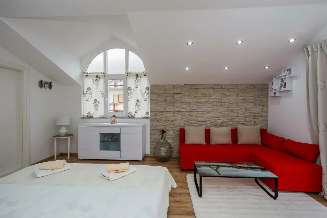Apartments Meridians Kastela 0*,  Croatia