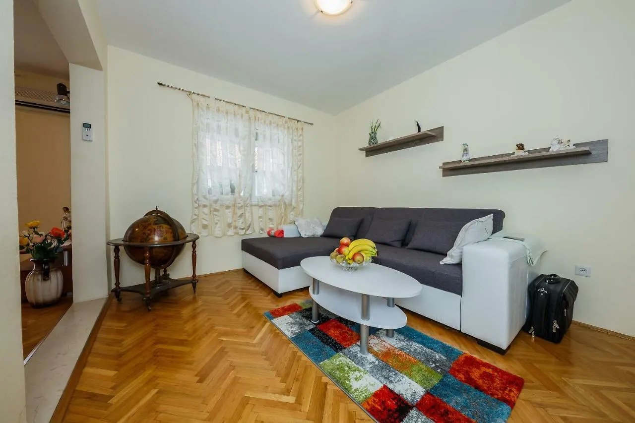 Apartments Meridians Kastela Croatia
