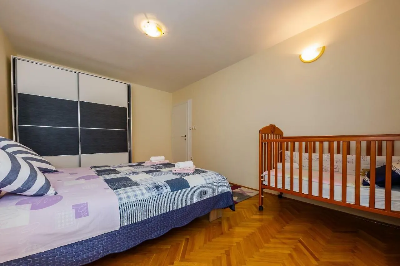 Apartments Meridians Kastela