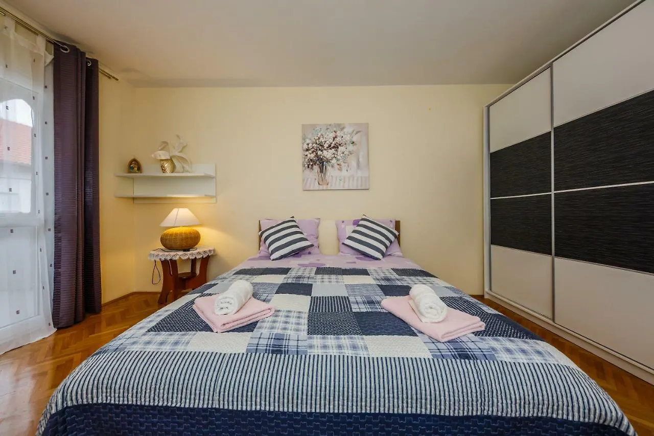 Apartments Meridians Kastela